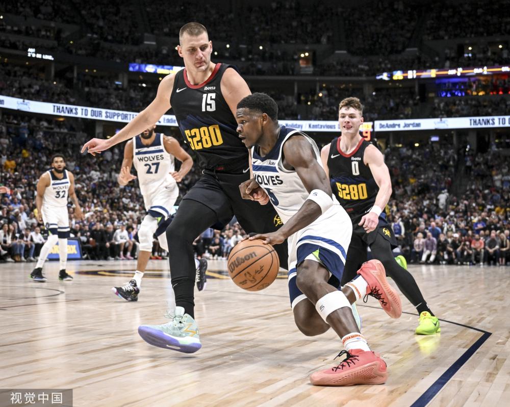 还在球场上 还在球场上